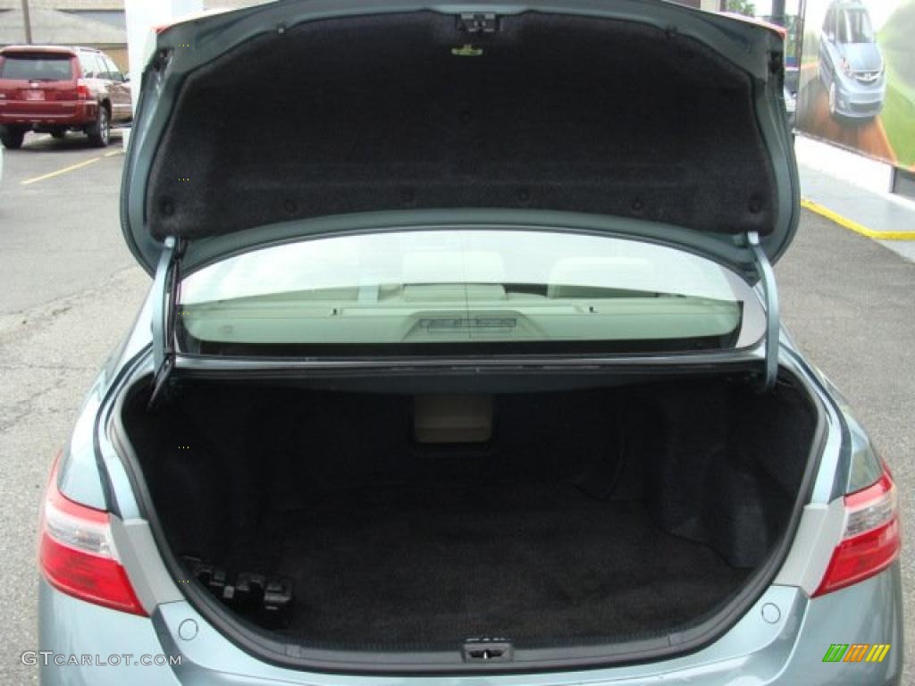 2009 Camry XLE - Aloe Green Metallic / Bisque photo #13