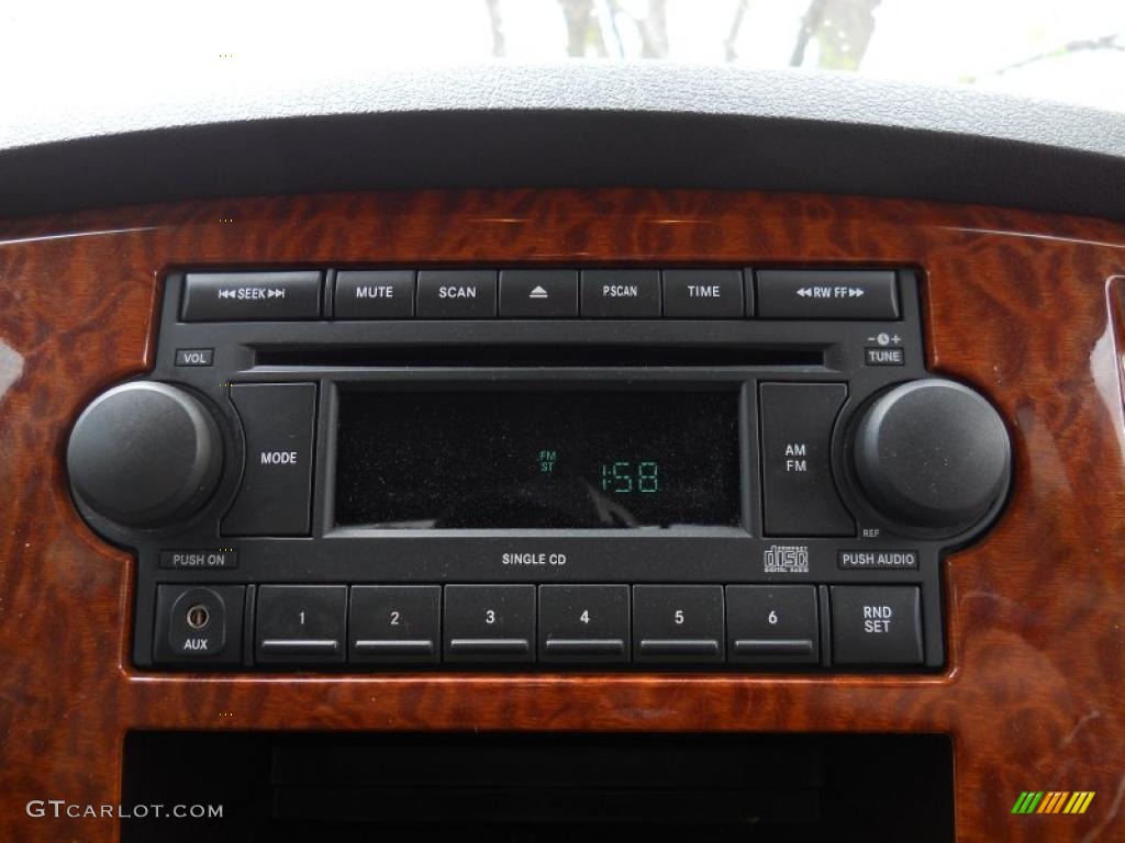 2006 Dodge Ram 2500 SLT Quad Cab 4x4 Controls Photo #49721020