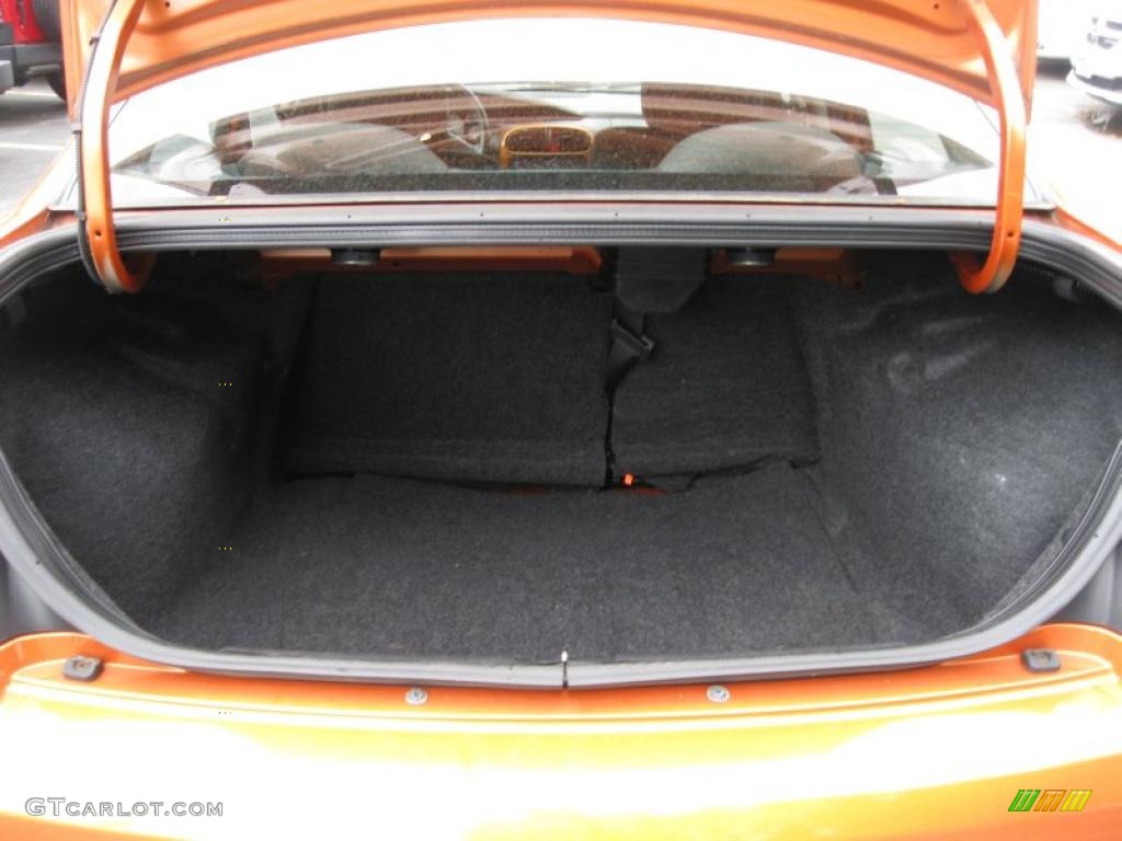 2005 Dodge Neon SXT Trunk Photo #49721848