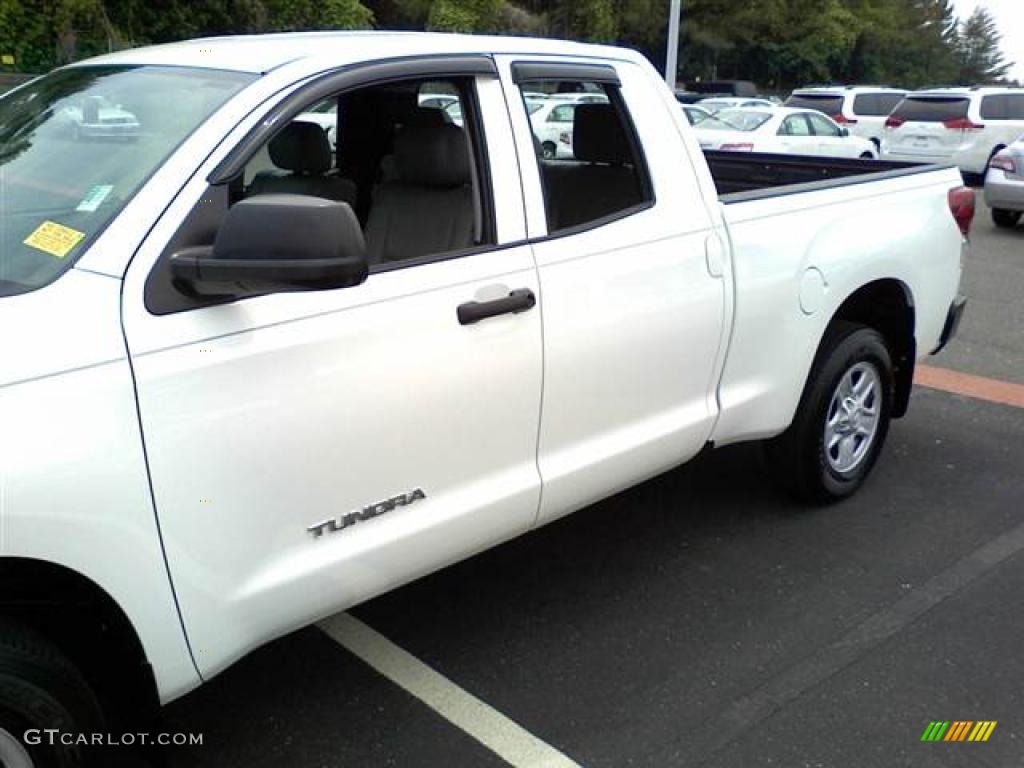 2011 Tundra Double Cab - Super White / Graphite Gray photo #20