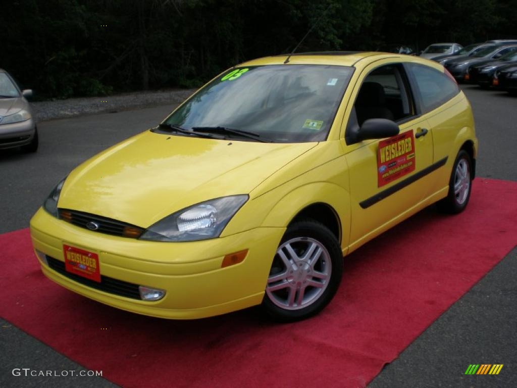 2003 Focus ZX3 Coupe - Screaming Yellow / Dark Charcoal photo #1