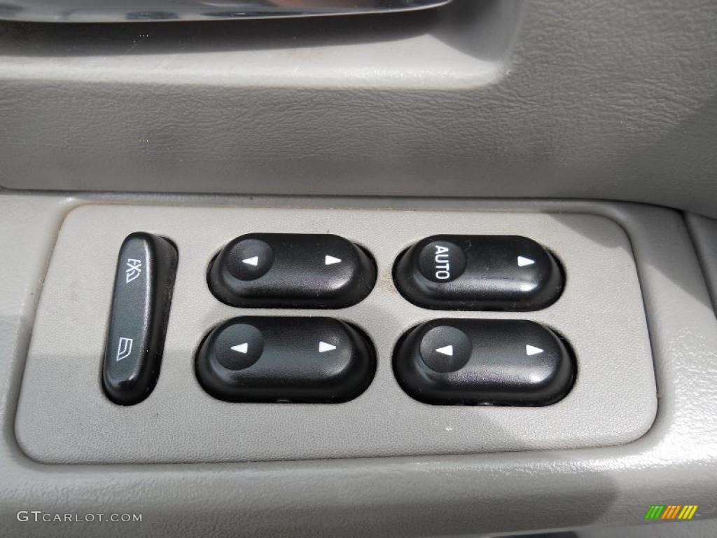 2002 Ford Taurus SE Wagon Controls Photos