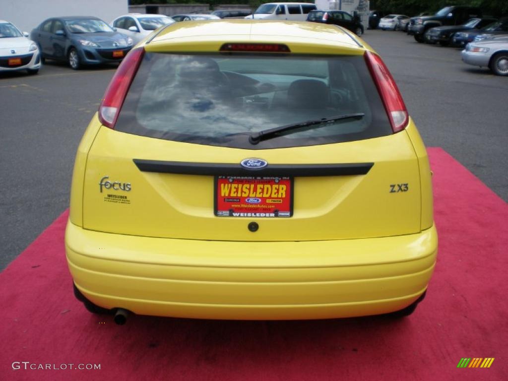 2003 Focus ZX3 Coupe - Screaming Yellow / Dark Charcoal photo #6