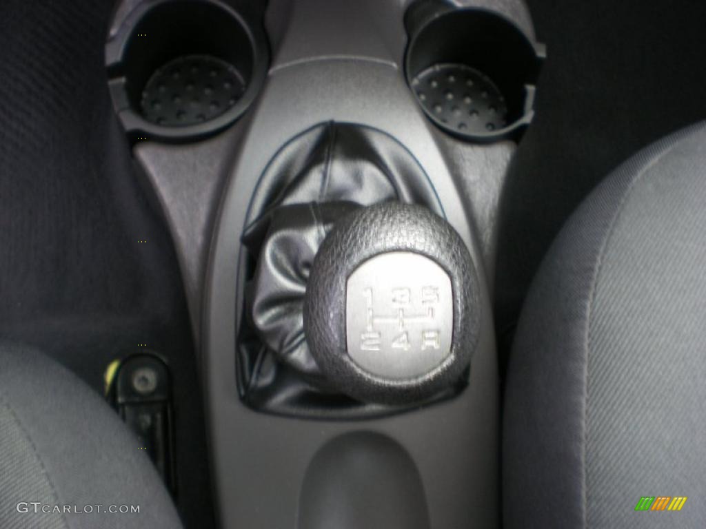 2003 Ford Focus ZX3 Coupe Transmission Photos