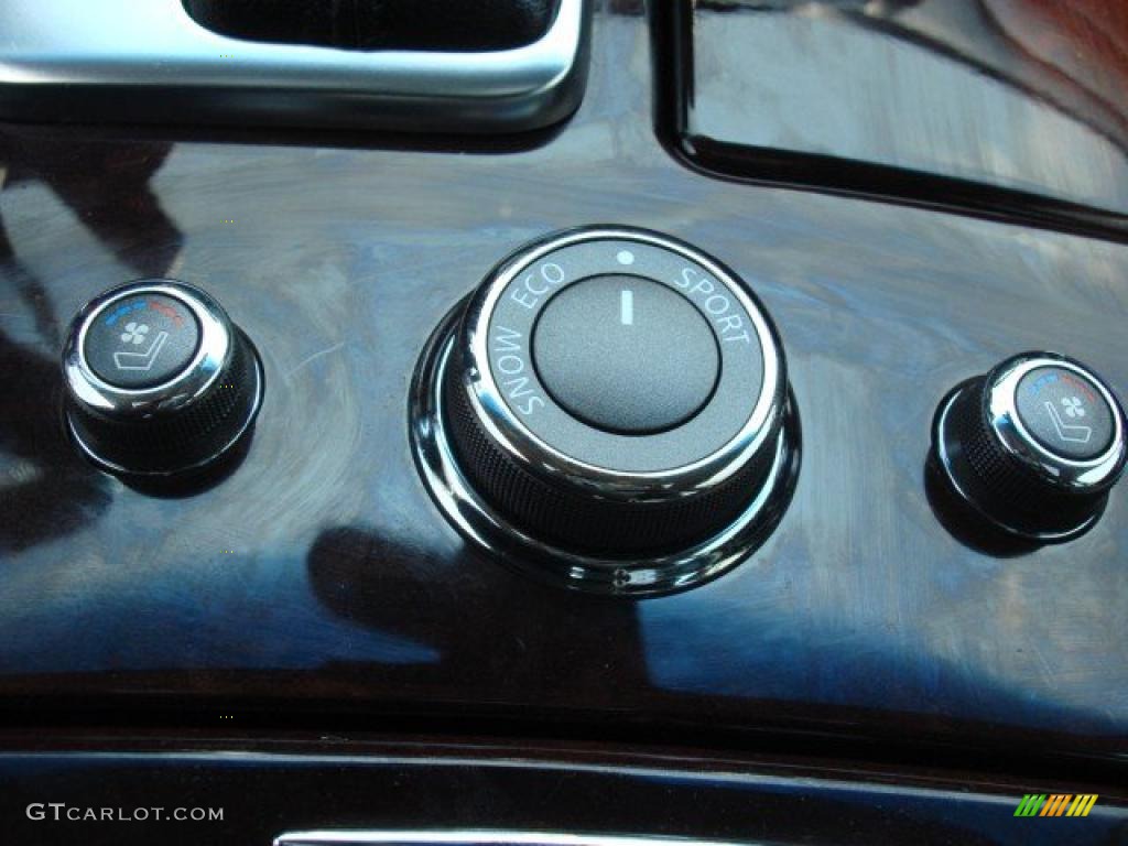 2011 Infiniti M 37 S Sedan Controls Photo #49723765