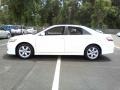 Super White - Camry SE Photo No. 18