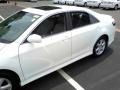 Super White - Camry SE Photo No. 20
