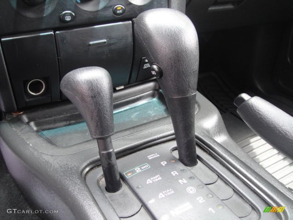 2002 Jeep Grand Cherokee Laredo 4x4 5 Speed Automatic Transmission Photo #49725445