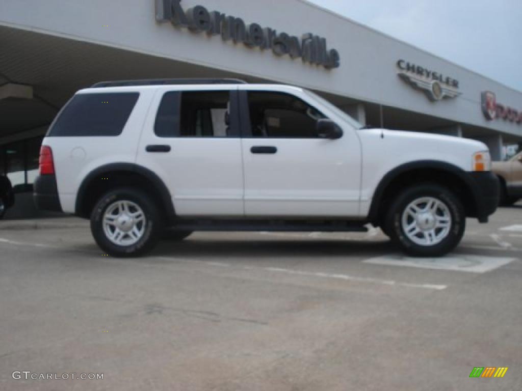 2003 Explorer XLS 4x4 - Oxford White / Graphite Grey photo #2