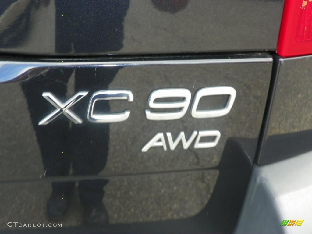 2004 XC90 2.5T AWD - Black / Graphite photo #10