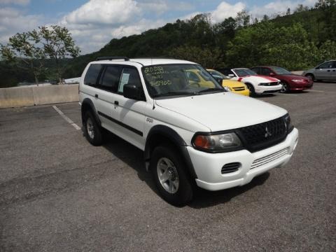 2002 Mitsubishi Montero Sport LS 4x4 Data, Info and Specs