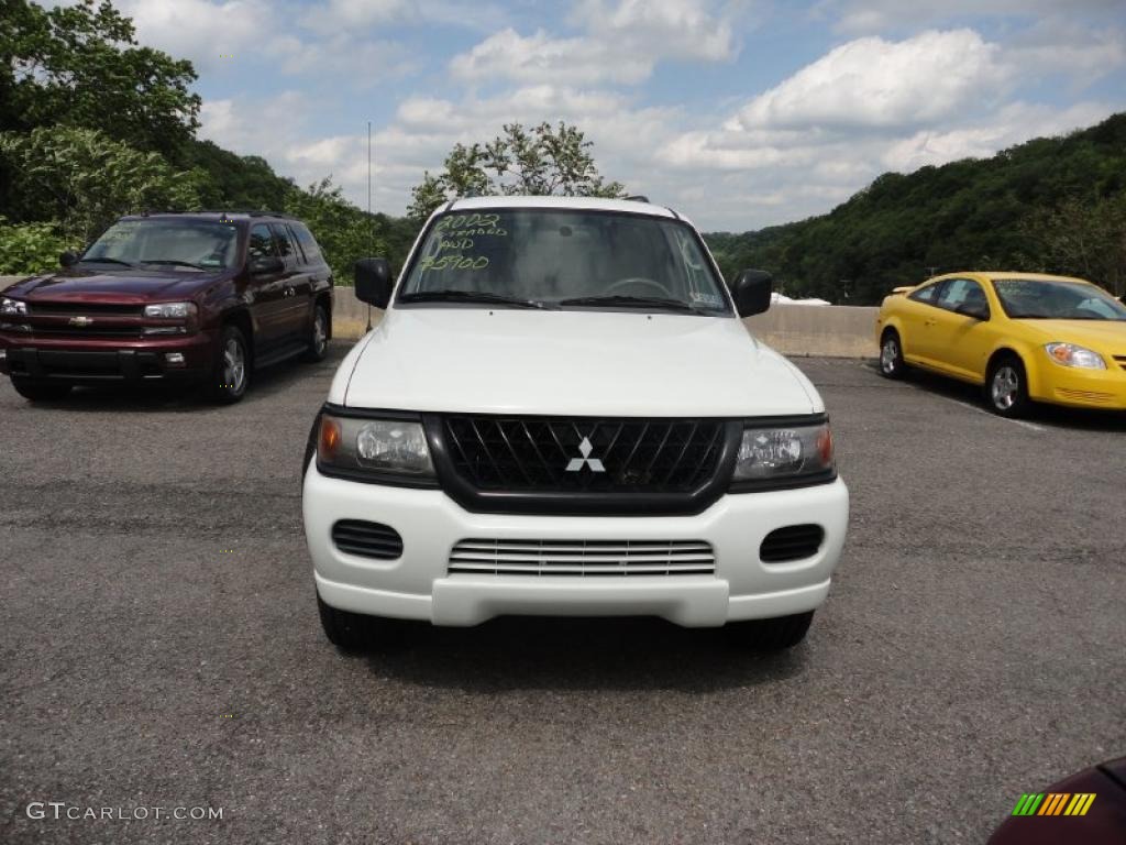 2002 Montero Sport LS 4x4 - Summit White / Tan photo #7