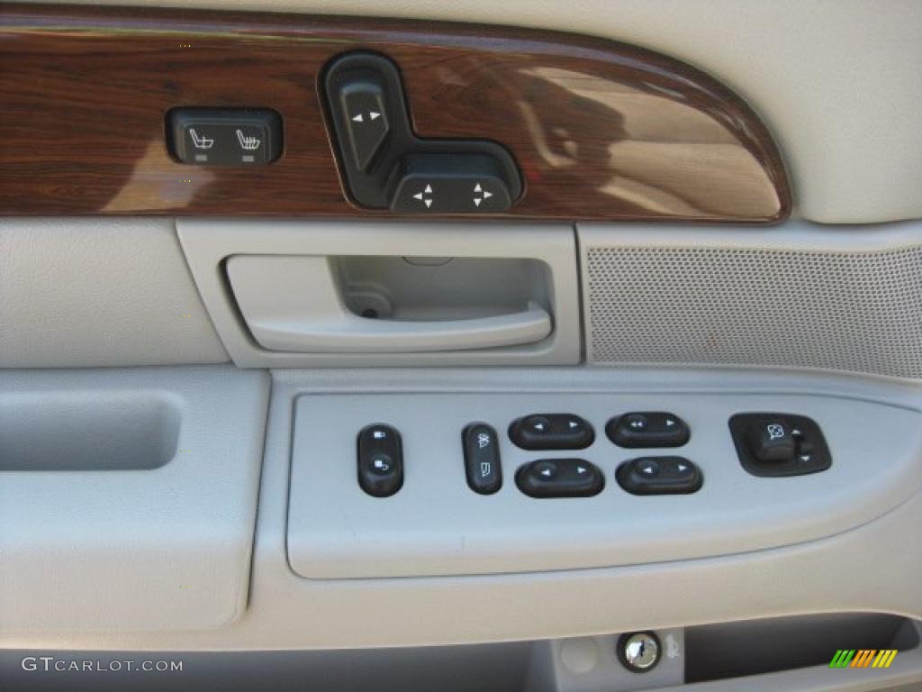 2004 Mercury Grand Marquis LS Ultimate Edition Controls Photo #49727434