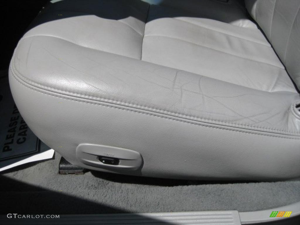 2004 Grand Marquis LS Ultimate Edition - Dark Toreador Red Metallic / Light Flint photo #22