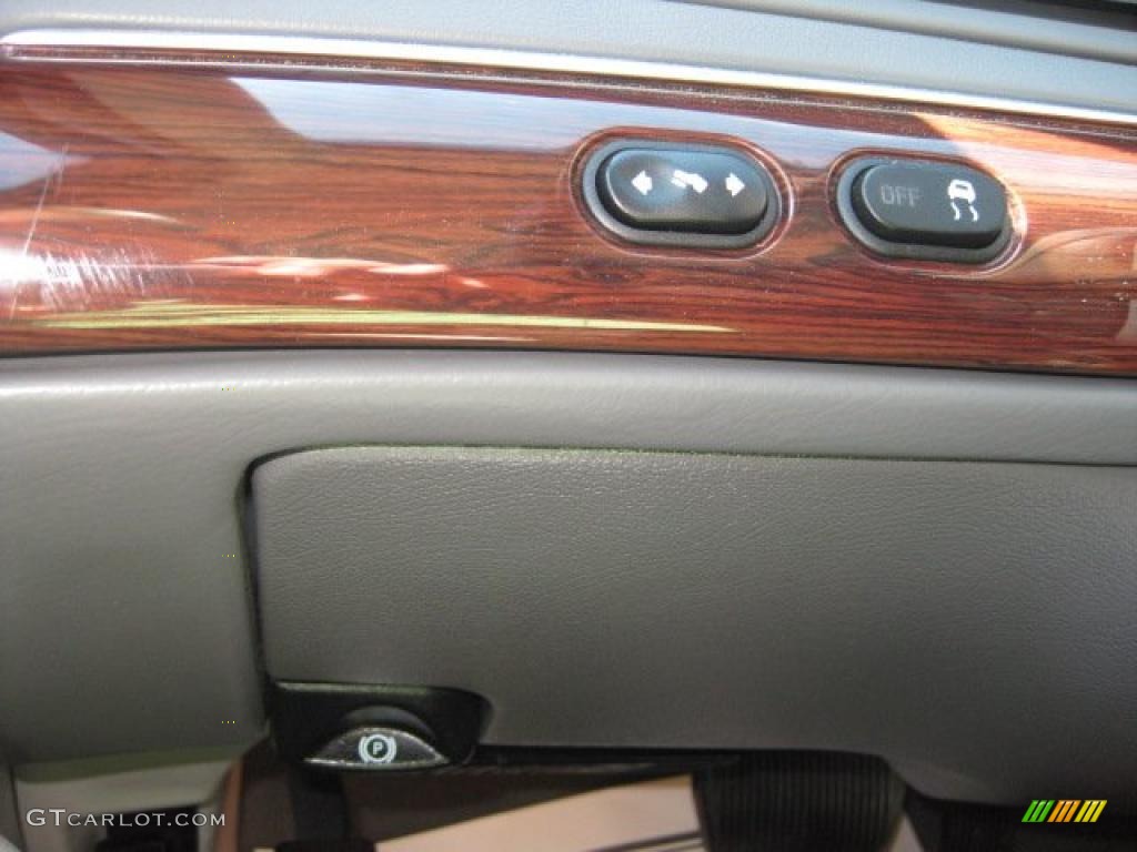 2004 Grand Marquis LS Ultimate Edition - Dark Toreador Red Metallic / Light Flint photo #24
