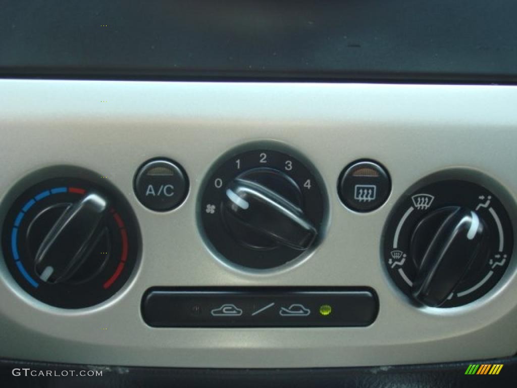2003 Mazda Protege MAZDASPEED Controls Photo #49729009