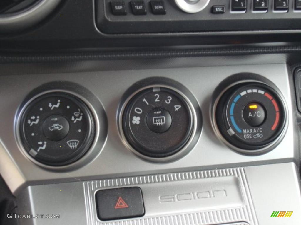 2011 Scion xB Standard xB Model Controls Photo #49729915
