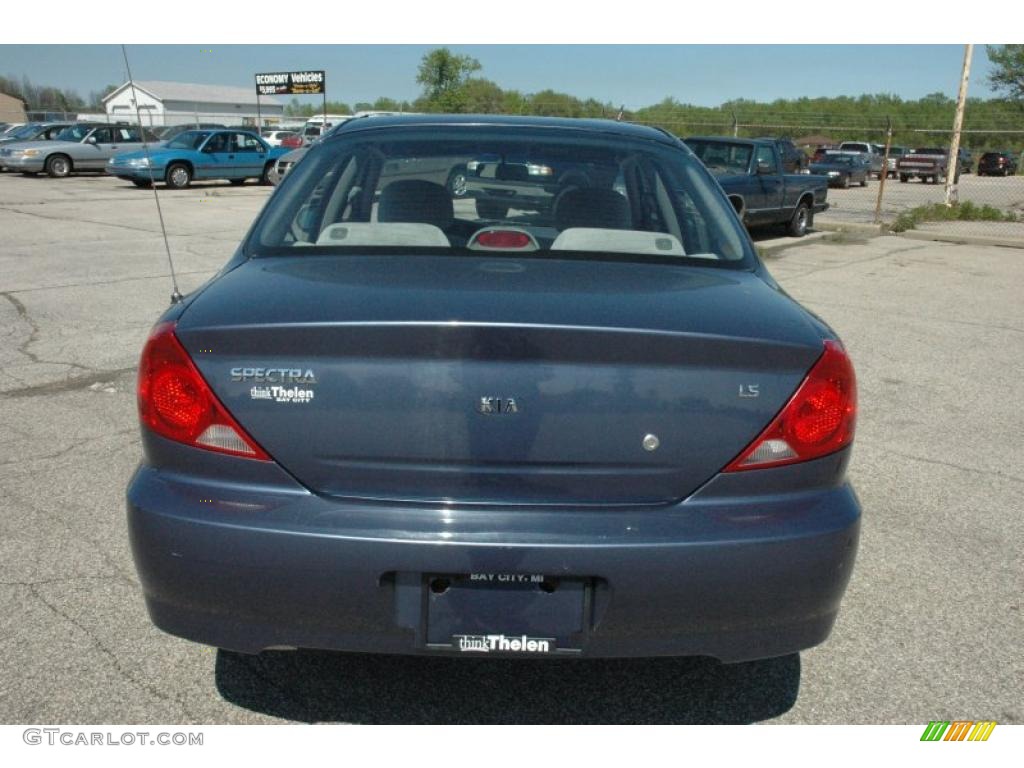 2002 Spectra LS Sedan - Slate Blue / Gray photo #5