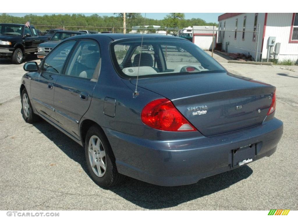 2002 Spectra LS Sedan - Slate Blue / Gray photo #6