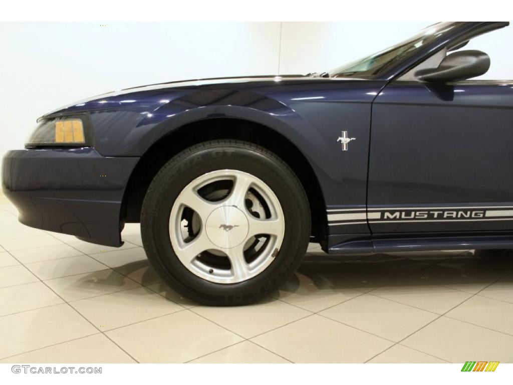 2001 Mustang V6 Convertible - True Blue Metallic / Medium Graphite photo #19