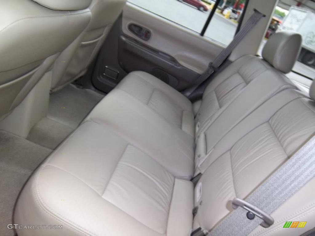 Tan Interior 2002 Mitsubishi Montero Sport XLS 4x4 Photo #49733989