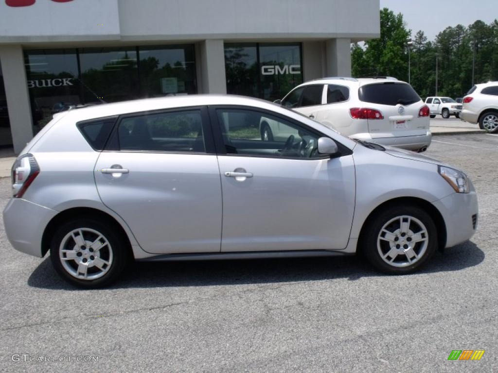 Liquid Platinum Metallic 2010 Pontiac Vibe 2.4L Exterior Photo #49735459