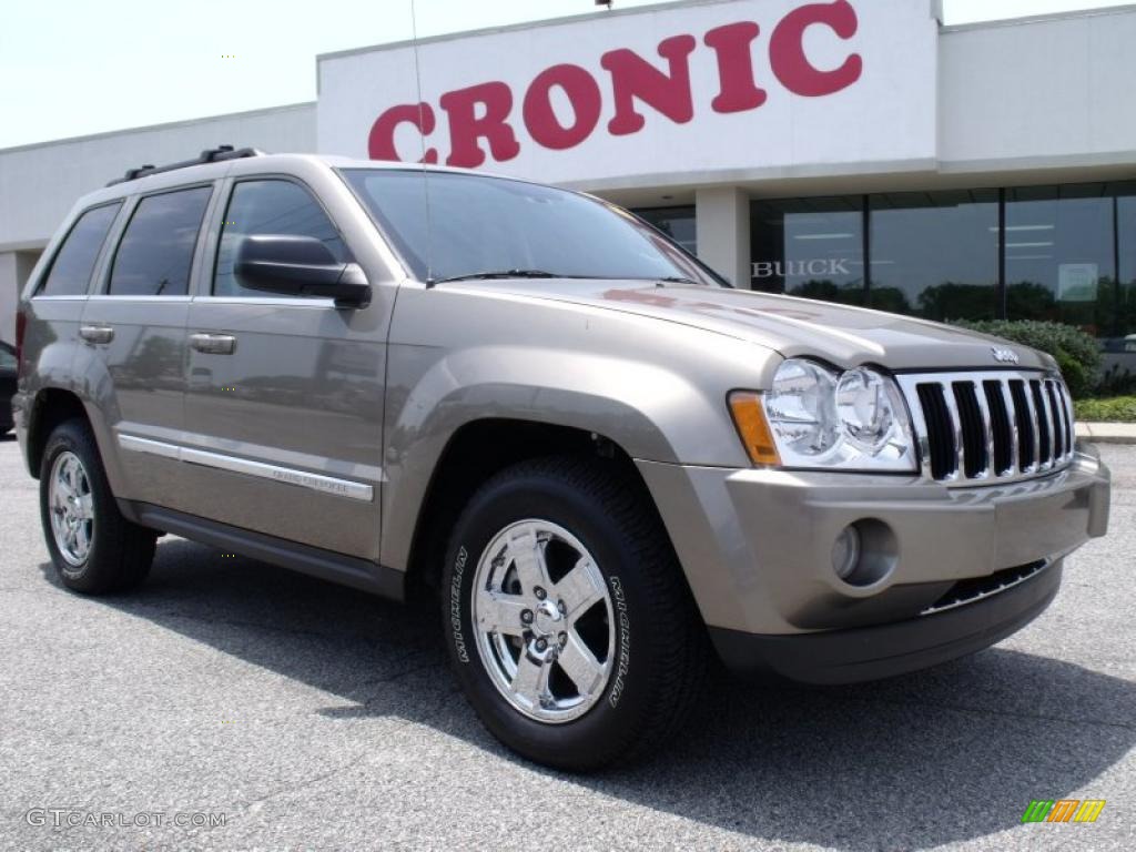 2006 Grand Cherokee Limited - Light Khaki Metallic / Dark Khaki/Light Graystone photo #1