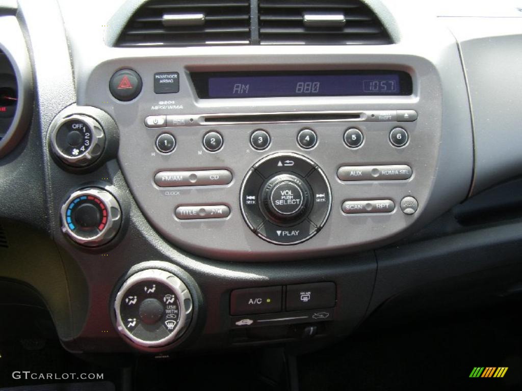 2009 Honda Fit Standard Fit Model Controls Photo #49737784