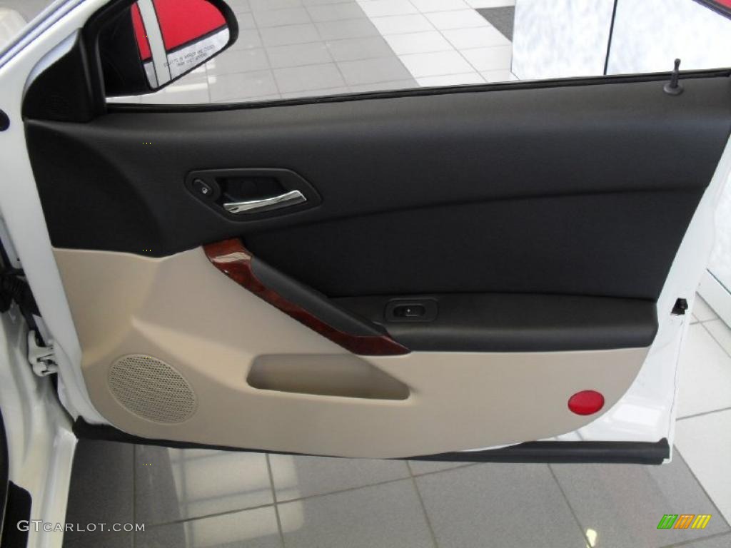 2007 Pontiac G6 GTP Sedan Door Panel Photos