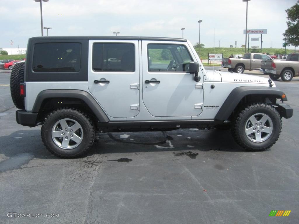 Bright Silver Metallic 2011 Jeep Wrangler Unlimited Rubicon 4x4 Exterior Photo #49739928