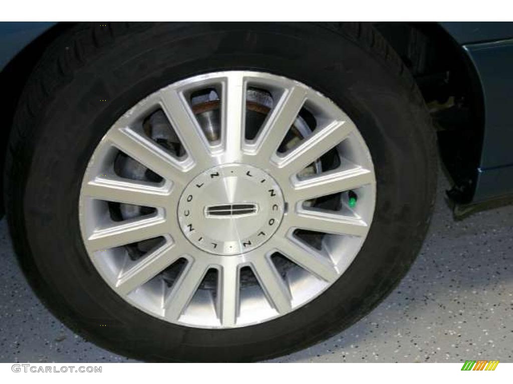 2003 Lincoln Town Car Executive Wheel Photo #49740133