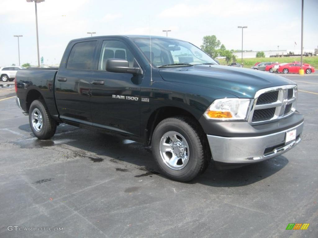 2011 Ram 1500 ST Crew Cab 4x4 - Hunter Green Pearl / Dark Slate Gray/Medium Graystone photo #3