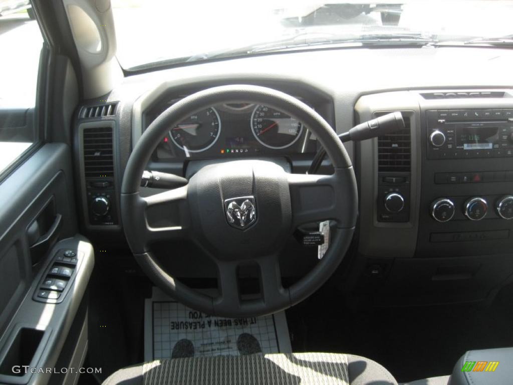 2011 Ram 1500 ST Crew Cab 4x4 - Hunter Green Pearl / Dark Slate Gray/Medium Graystone photo #9
