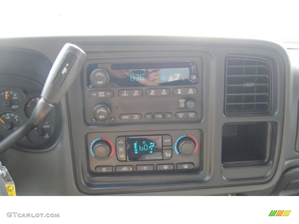 2006 Sierra 1500 SLE Crew Cab - Silver Birch Metallic / Dark Pewter photo #17