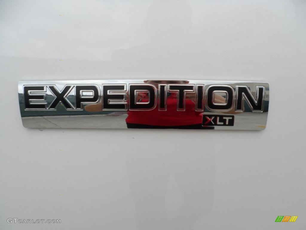 2011 Ford Expedition XLT Marks and Logos Photos