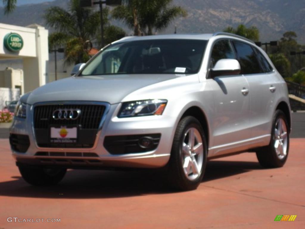 2011 Q5 2.0T quattro - Ice Silver Metallic / Black photo #1