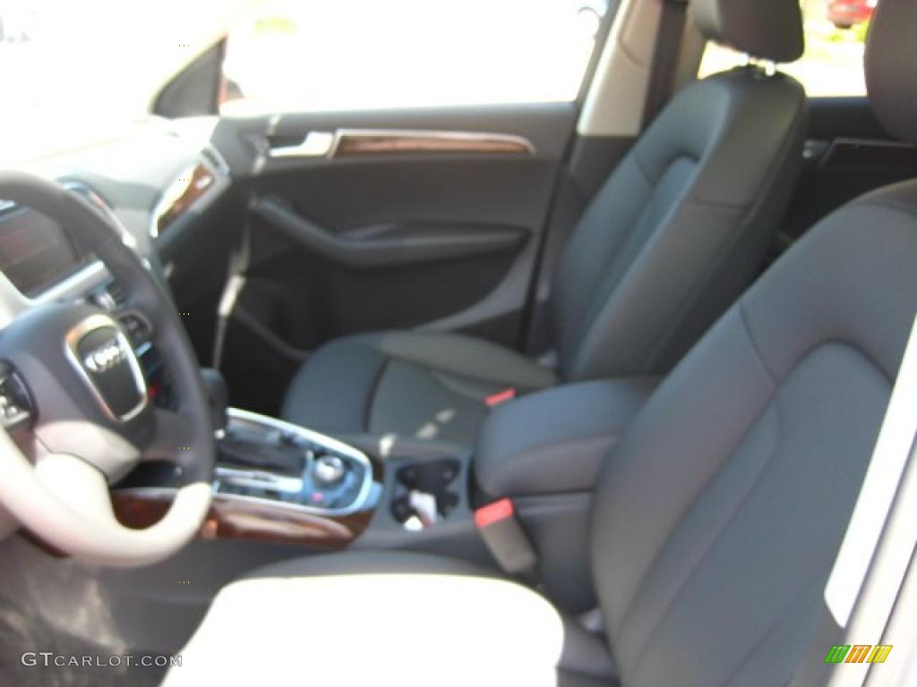 2011 Q5 2.0T quattro - Ice Silver Metallic / Black photo #5