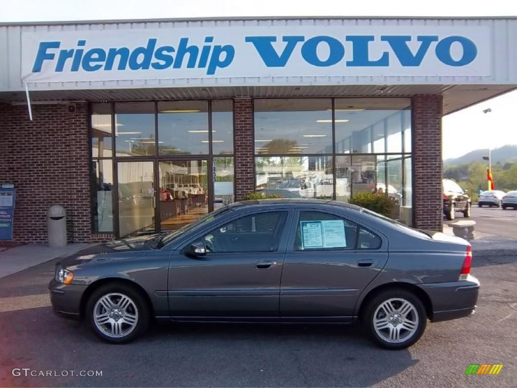 2009 S60 2.5T - Titanium Grey Metallic / Graphite photo #1