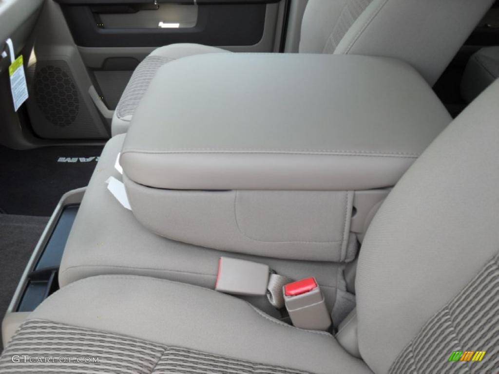 2011 Ram 1500 Big Horn Crew Cab 4x4 - Rugged Brown Pearl / Light Pebble Beige/Bark Brown photo #9