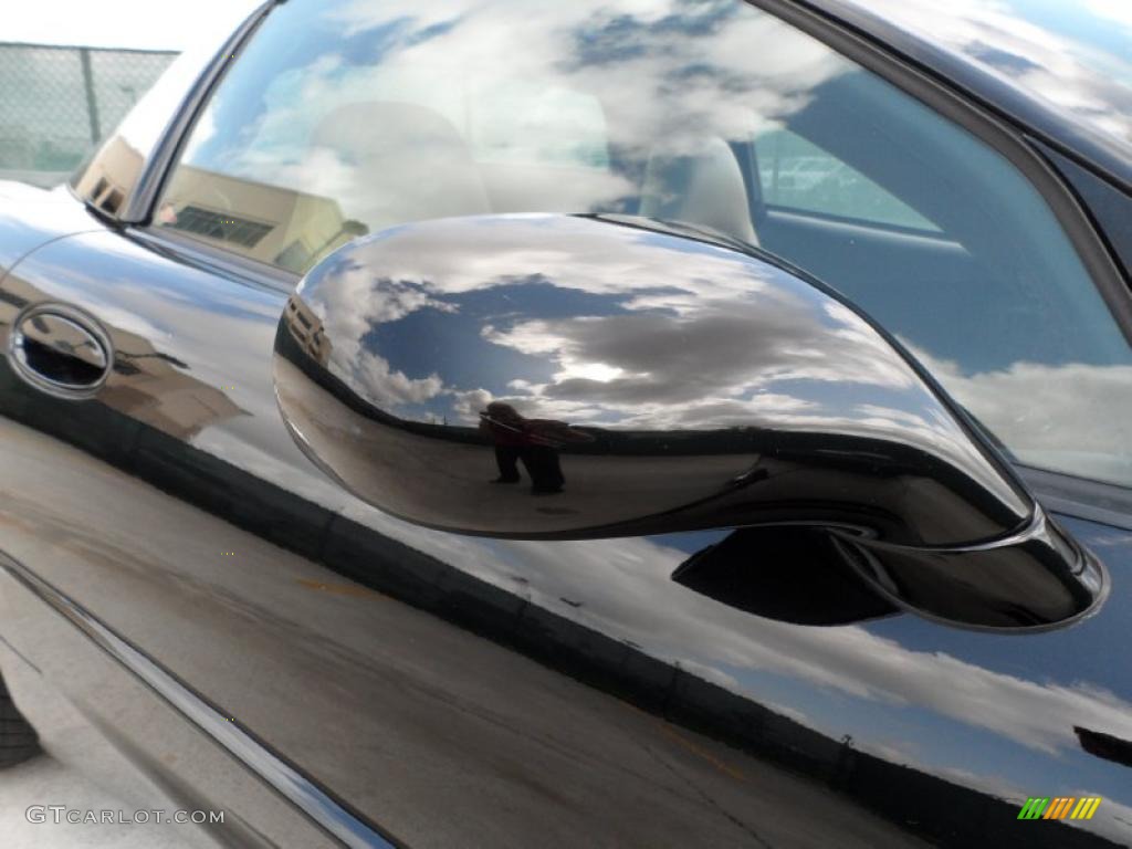 2004 Corvette Coupe - Black / Light Oak photo #16