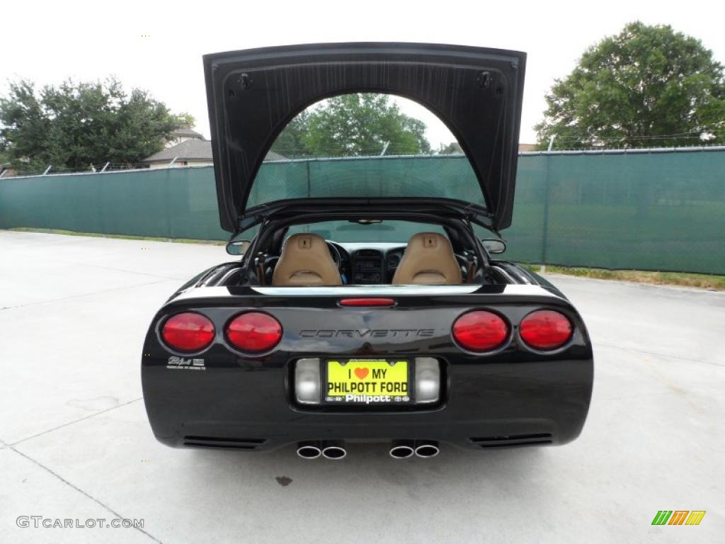 2004 Corvette Coupe - Black / Light Oak photo #27