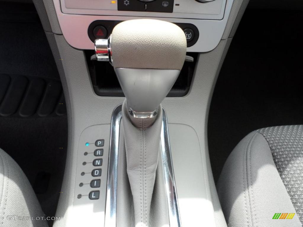 2009 Malibu LS Sedan - Golden Pewter Metallic / Titanium photo #46