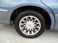 2000 Lincoln Town Car Signature Wheel and Tire Photo