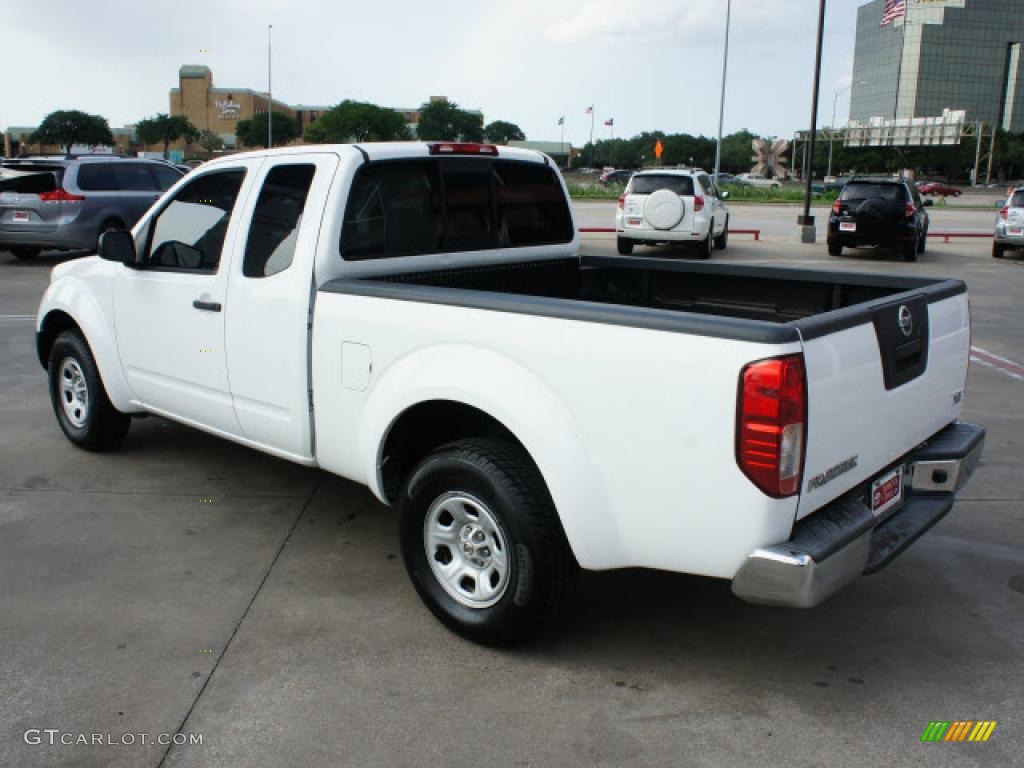 Avalanche White 2007 Nissan Frontier XE King Cab Exterior Photo #49749394