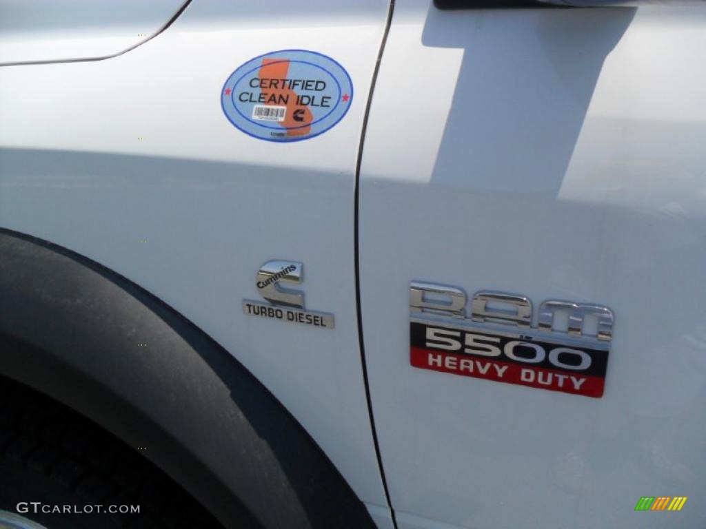2011 Dodge Ram 5500 HD ST Regular Cab 4x4 Chassis Marks and Logos Photos
