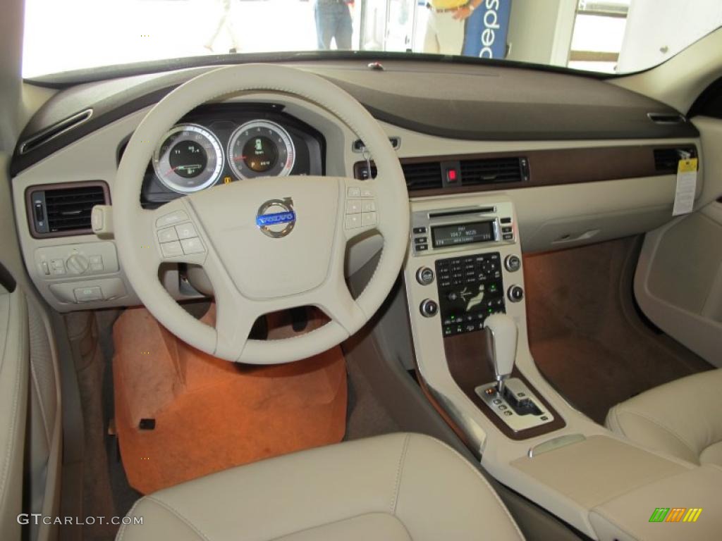 Sandstone Beige Interior 2011 Volvo XC70 3.2 AWD Photo #49754626