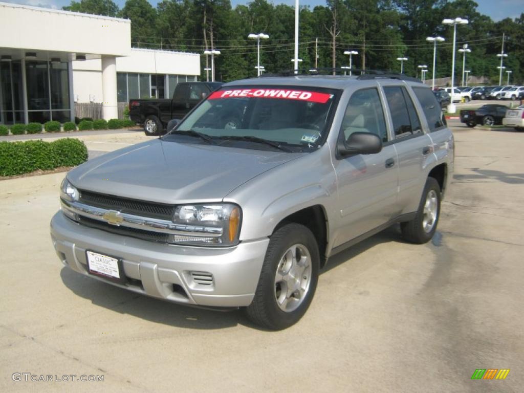 Silverstone Metallic Chevrolet TrailBlazer