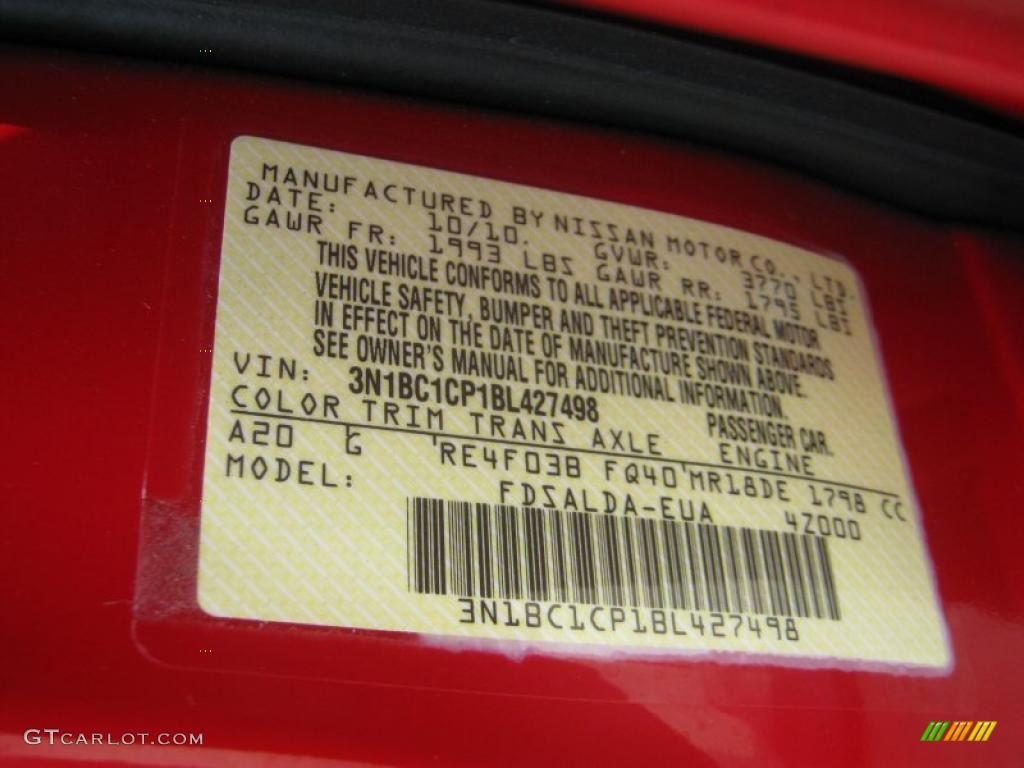 2011 Versa 1.8 S Hatchback - Red Alert / Charcoal photo #24