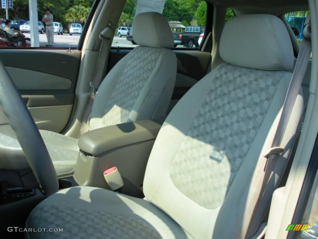 Neutral Interior 2004 Chevrolet Malibu Maxx LS Wagon Photo #49757176