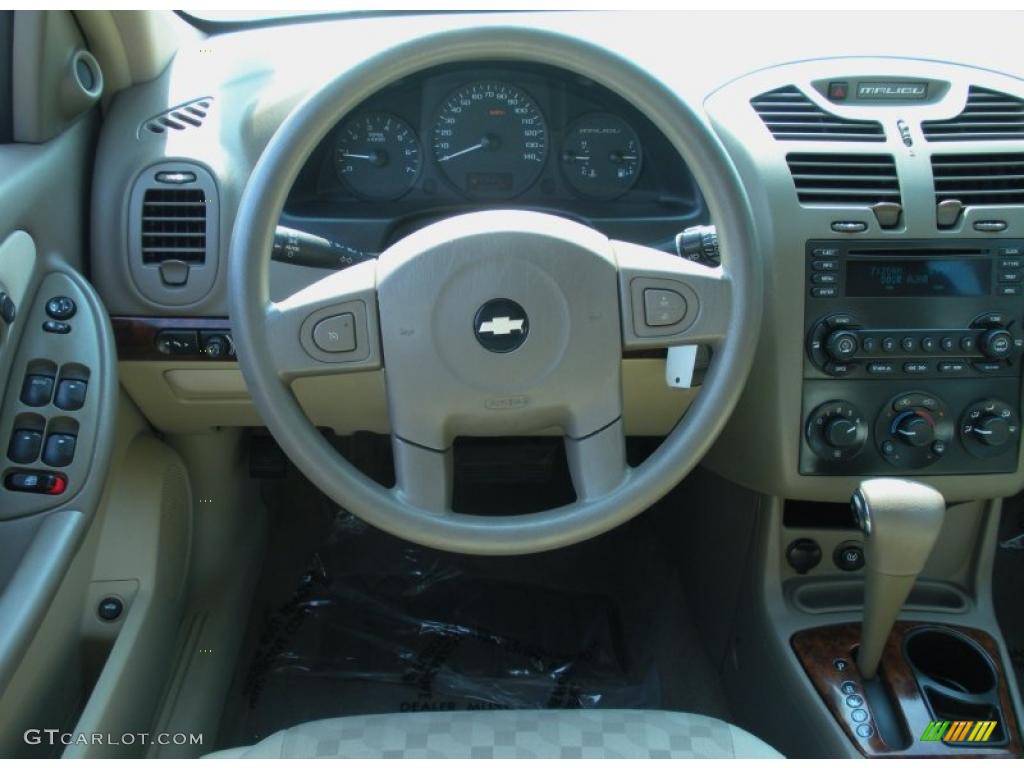 2004 Chevrolet Malibu Maxx LS Wagon Neutral Steering Wheel Photo #49757278